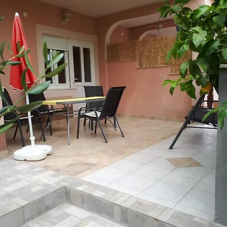 Laura Apartament